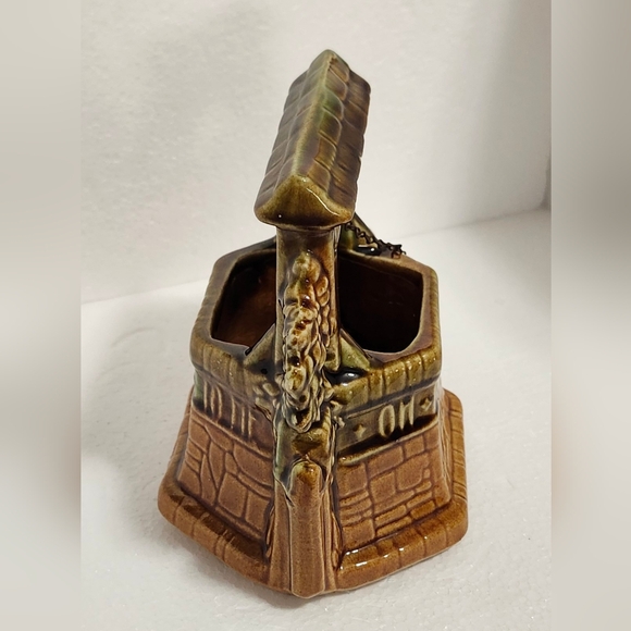 1950's McCoy Wishing Well Indoor Planter! - Picture 5 of 12
